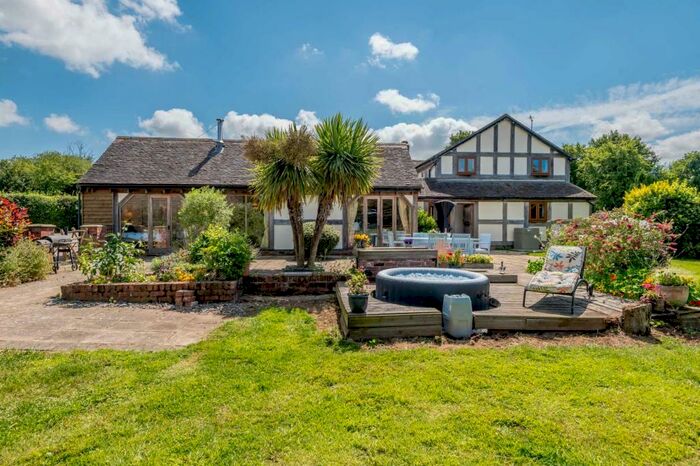 4 Bedroom Detached House For Sale In Whyle Lane, Pudlestone, HR6