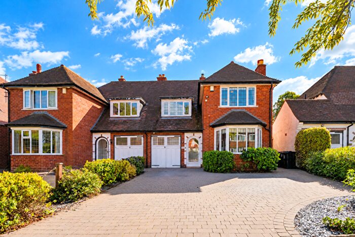 4 Bedroom Semi Detached House For Sale In Emmanuel Road, Sutton Coldfield, B73