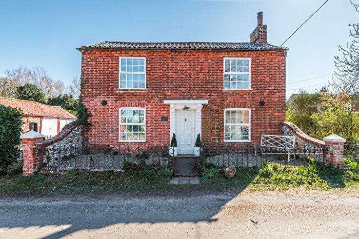 4 Bedroom Semi-Detached House For Sale In East Rudham, PE31