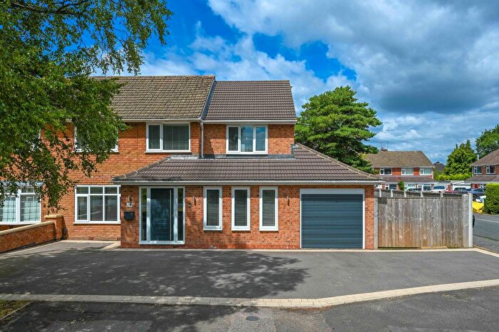 4 Bedroom Semi-Detached House For Sale In Station Road, Wythall, B47