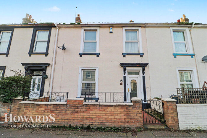 3 Bedroom Terraced House For Sale In Nelson Road North, Great Yarmouth, NR30
