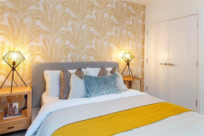 3 Bedroom Terraced House For Sale In Ballast Road, Erith, DA8