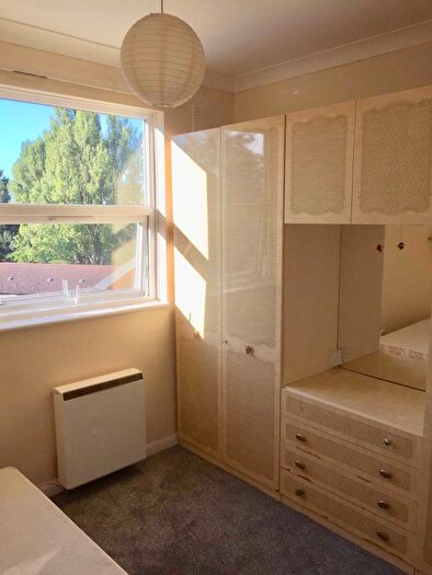 1 Bedroom Flat To Rent In Station Road, Hendon, NW4