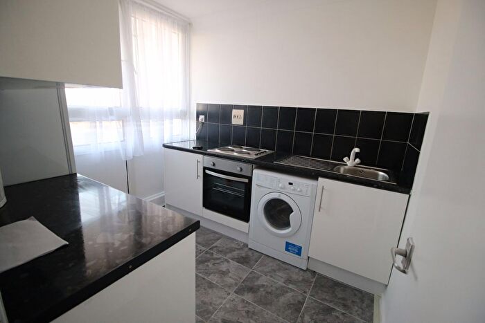 1 Bedroom Flat To Rent In Glamis Road, Wapping, E1W