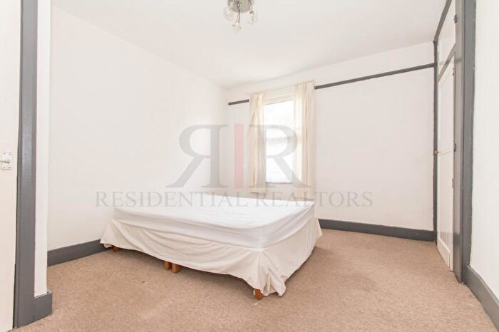 1 Bedroom Flat To Rent In Clyde Road, London, CR0