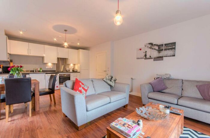 2 Bedroom Flat To Rent In Lancaster Road, New Barnet, Barnet, EN4