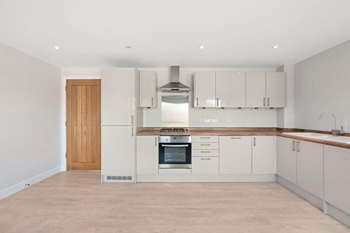 2 Bedroom Apartment For Sale In Braxfield Road, Brockley, London, SE4