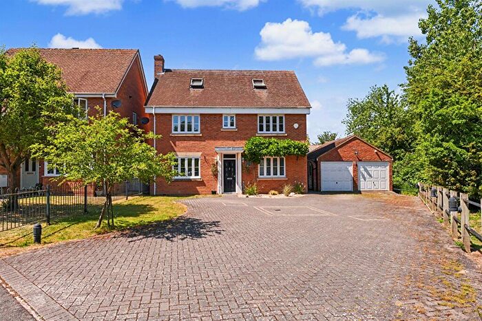 5 Bedroom Detached House For Sale In Hever Close, Pitstone, Leighton Buzzard, LU7