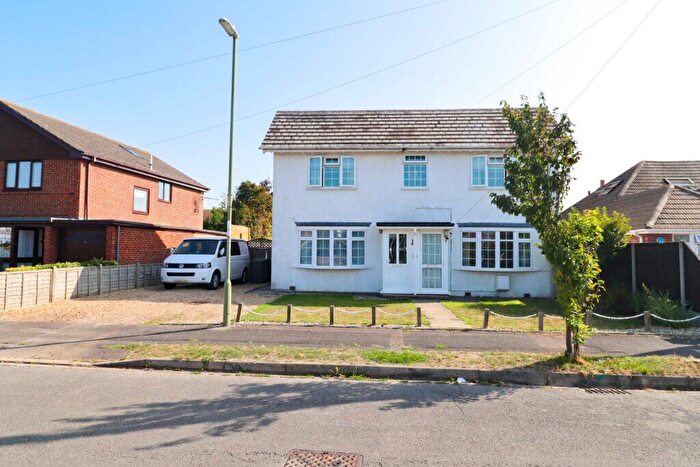 2 Bedroom Maisonette For Sale In Harold Road, Hayling Island, PO11