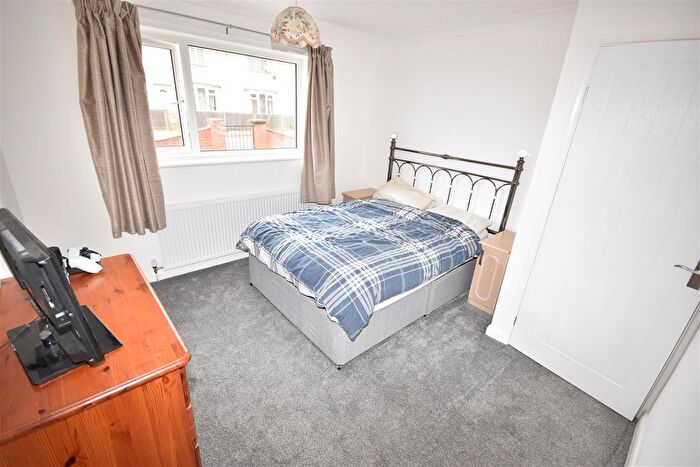 2 Bedroom Detached Bungalow For Sale In High Street, Tattershal, Lincoln, LN4