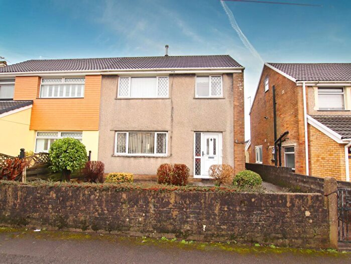 3 Bedroom Semi Detached House For Sale In Pleasant View, Beddau, CF38