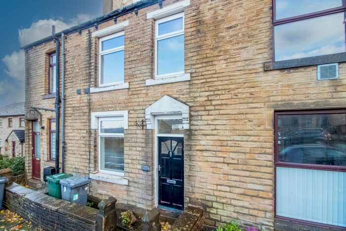 3 Bedroom Terraced House To Rent In New Hey Road, Outlane, Huddersfield, HD3