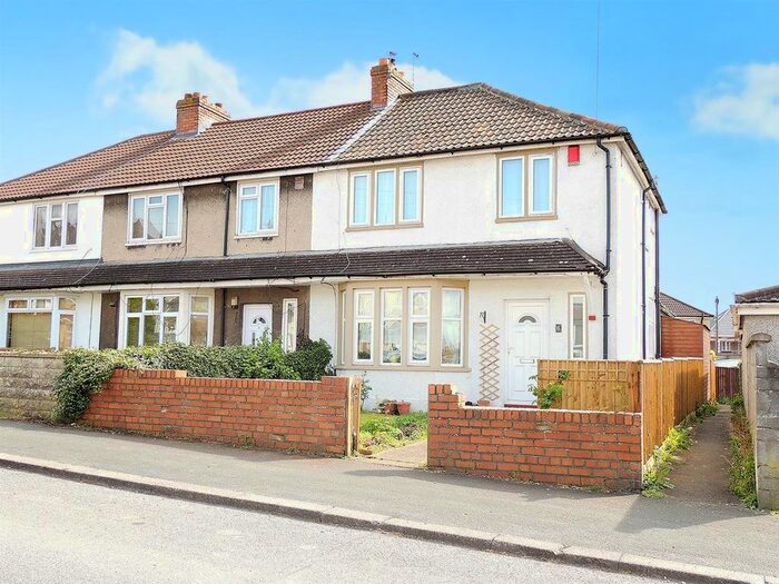 3 Bedroom End Of Terrace House To Rent In Woodyleaze Drive, Hanham, Bristol, BS15