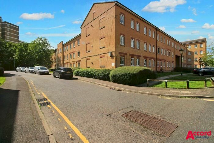2 Bedroom Flat To Rent In Kidman Close, Gidea Park, RM2