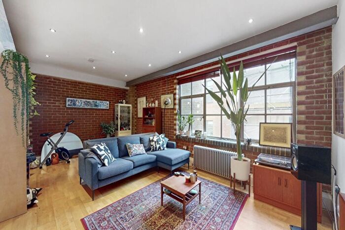 1 Bedroom Apartment To Rent In Chocolate Studios, N1