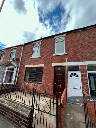 3 Bedroom Flat To Rent In South Burn Terrace, New Herrington, Houghton Le Spring, DH4