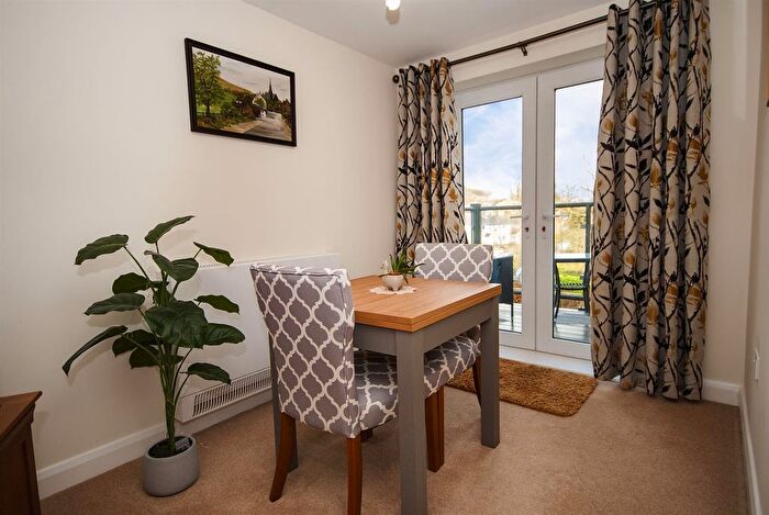 1 Bedroom Flat For Sale In Factory Street, Ramsbottom, Bury, BL0