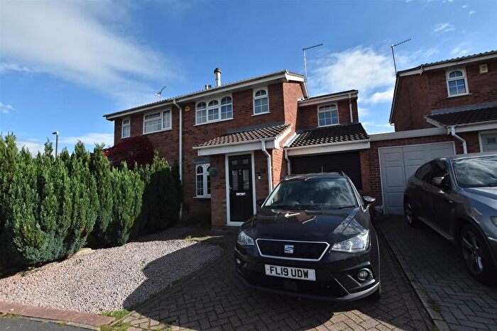 3 Bedroom Semi Detached House For Sale In Falcon Way, Woodville, Swadlincote, DE11