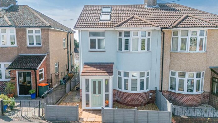 3 Bedroom Semi-Detached House For Sale In Brynderwen Grove, Newport, NP19