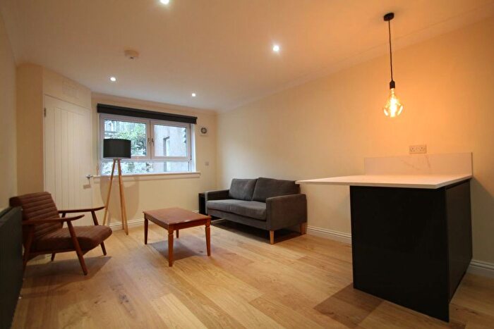 2 Bedroom Flat To Rent In Seagate, Dundee, DD1