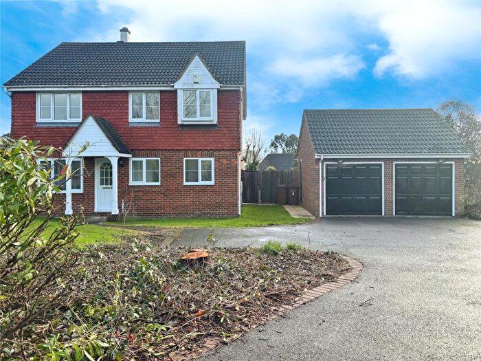 4 Bedroom Detached House To Rent In Brasted Court, Rochester, Kent, ME2