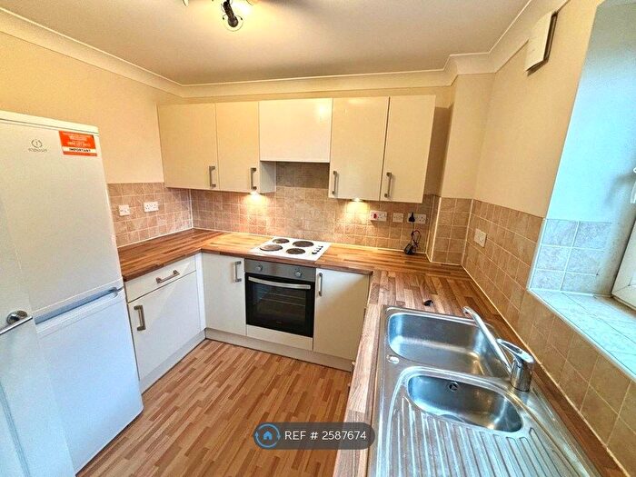 1 Bedroom Flat To Rent In Firgrove Road, Southampton, SO15