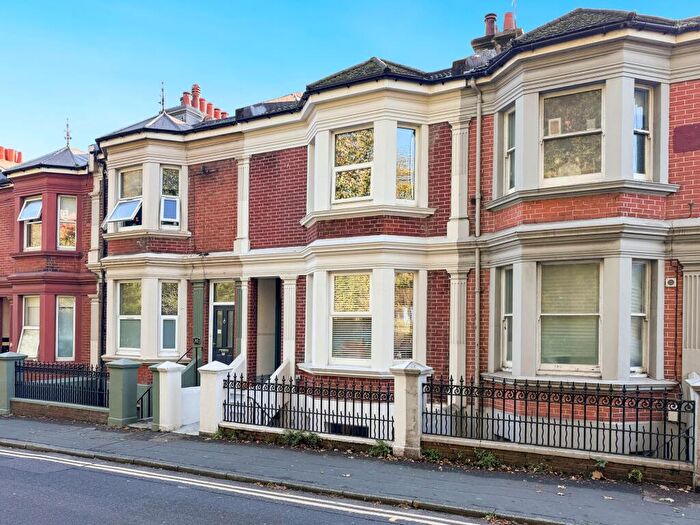 2 Bedroom Maisonette For Sale In Upper Lewes Road, Brighton, BN2