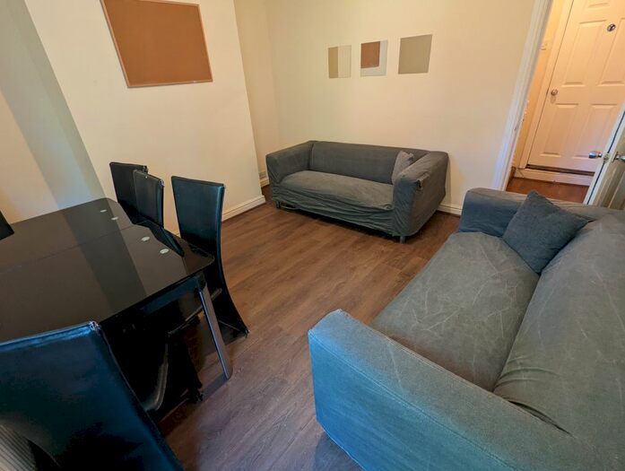 6 Bedroom Terraced House To Rent In Addington Road, Reading, RG1