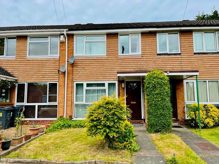 3 Bedroom Town House To Rent In Thornley Close, Birmingham, B13