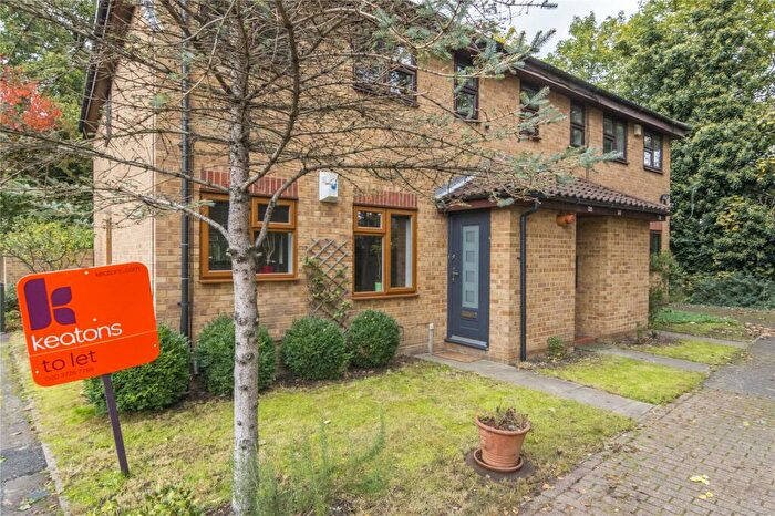 2 Bedroom Flat To Rent In Osprey Close, Wanstead, London, E11