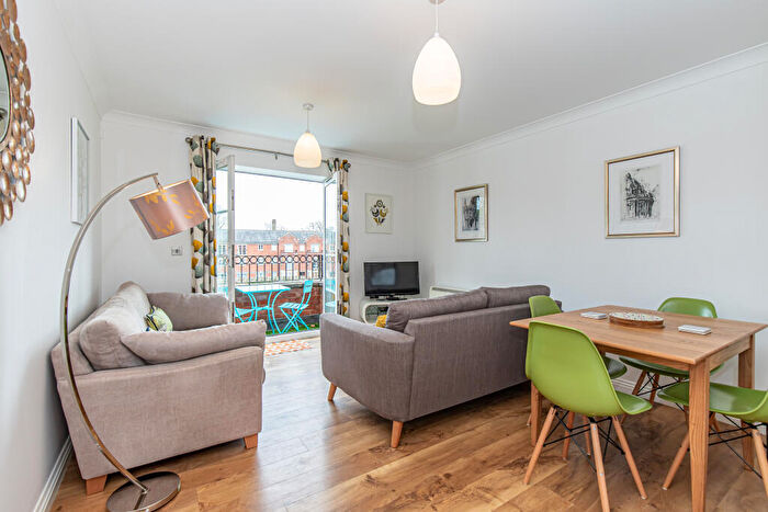 2 Bedroom Apartment To Rent In Rowland Hill Court, OX1