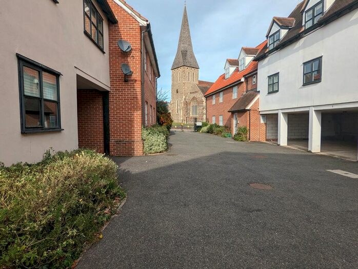 2 Bedroom Flat To Rent In St. Michaels Mews, St. Michaels Road, Braintree, CM7