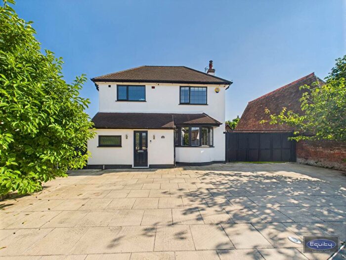 4 Bedroom Detached House To Rent In Red House Lane, Bexleyheath, Kent, DA6