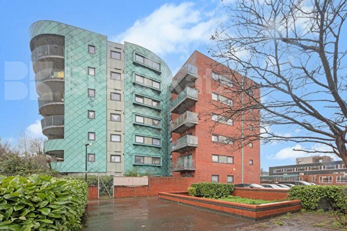 1 Bedroom Flat To Rent In Clarendon Road, Hornsey, N8