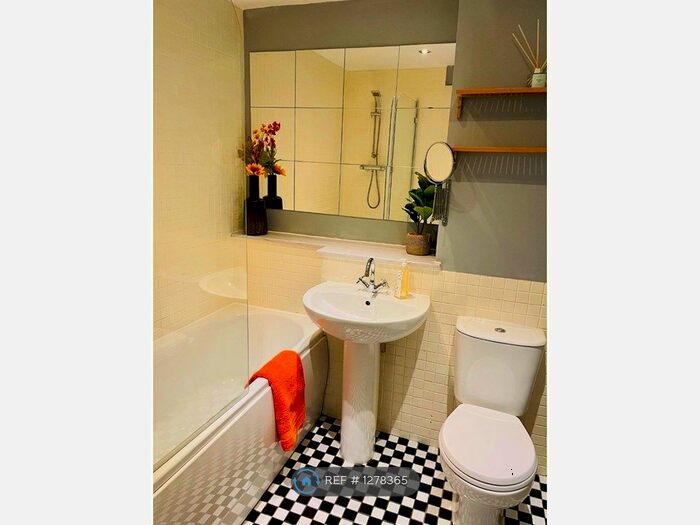 2 Bedroom Flat To Rent In Budhill Avenue, Glasgow, G32