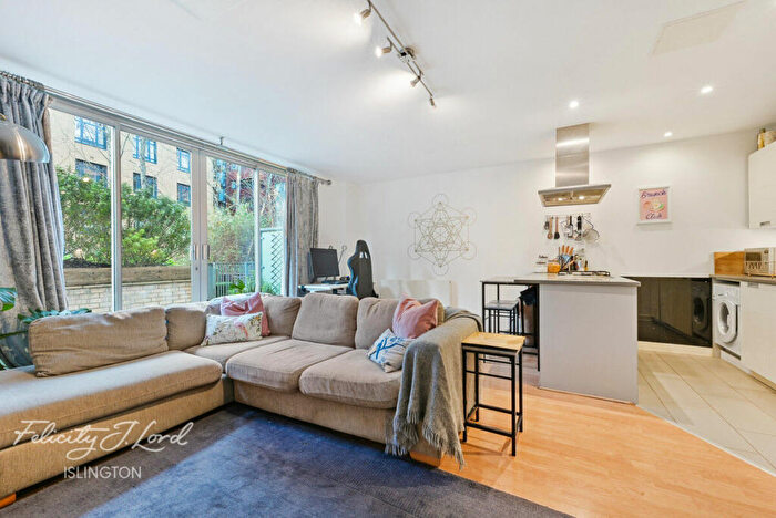 2 Bedroom Flat For Sale In Wenlock Road, Islington, N1