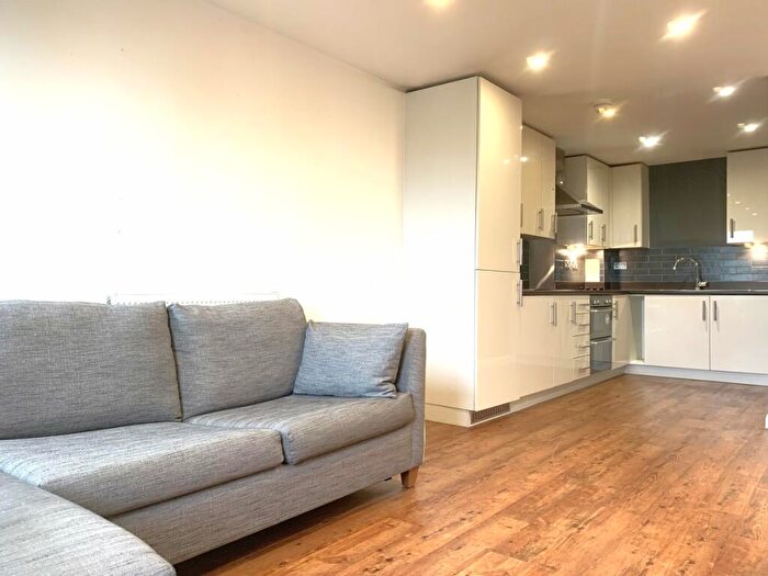 1 Bedroom Flat To Rent In Ramsgate Street, Dalston, E8