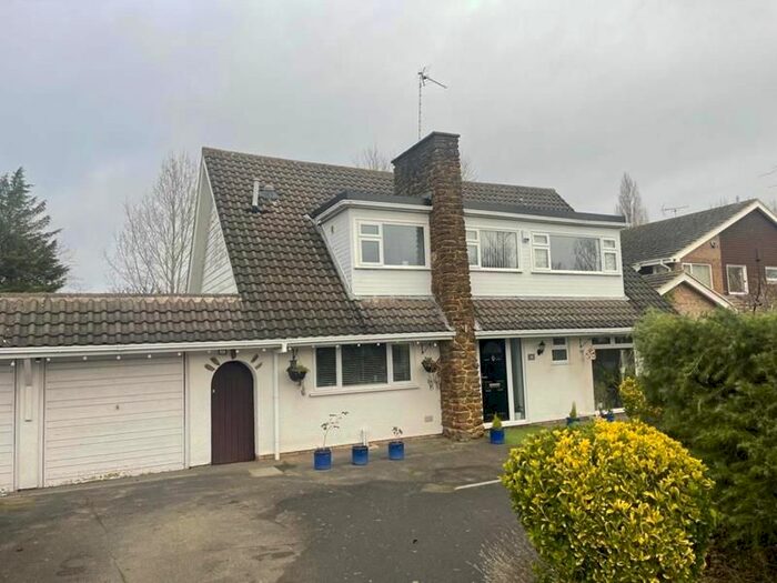 5 Bedroom Detached House To Rent In Wentworth Way, Bletchley MK3