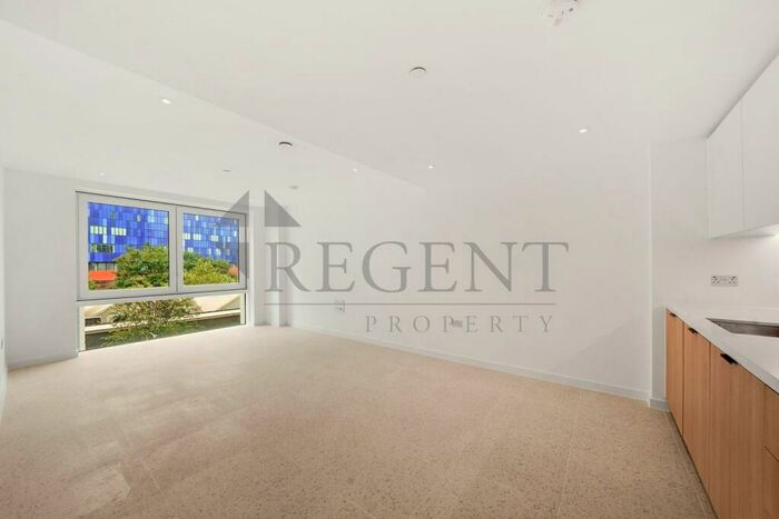 2 Bedroom Apartment To Rent In Bouchon Point, Cendal Crescent, E1