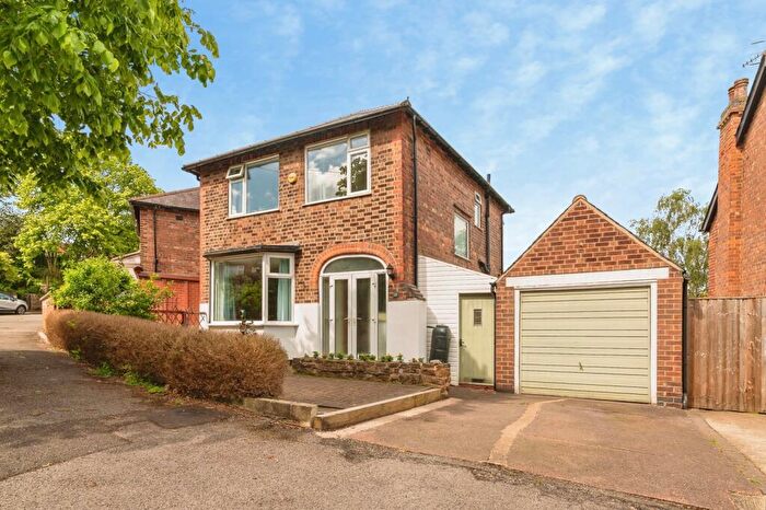 3 Bedroom Detached House For Sale In The Crescent, Nottingham, Nottinghamshire, NG5