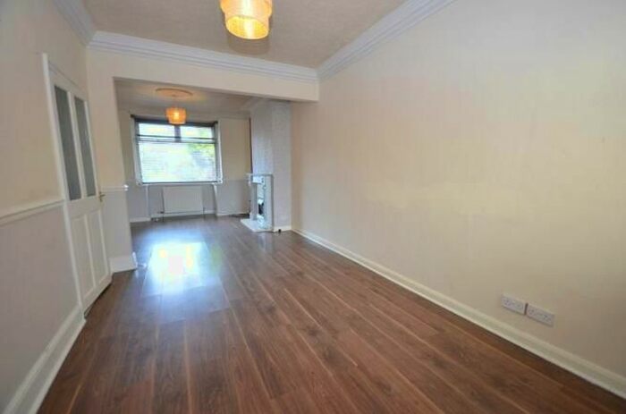 3 Bedroom Terraced House To Rent In Humberstone Road, Grimsby, DN32