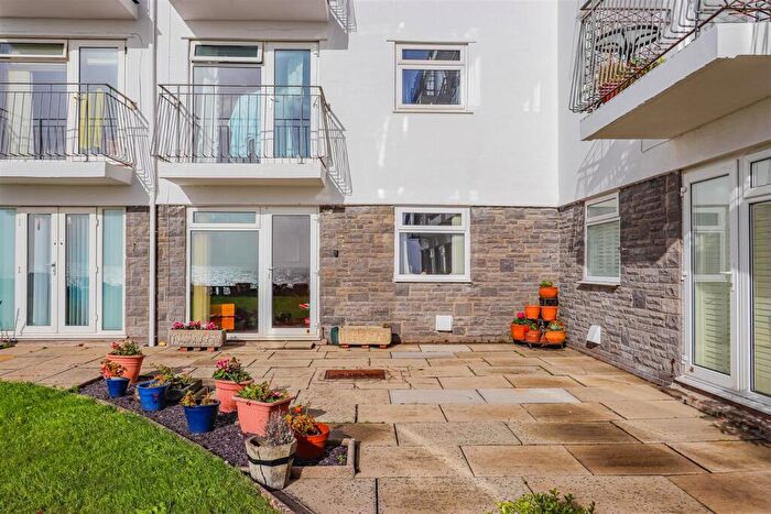 1 Bedroom Flat For Sale In Maes-Y-Coed, Barry, CF62