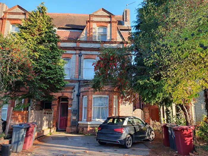 1 Bedroom Flat To Rent In Western Elms Avenue, Reading, RG30