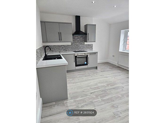 1 Bedroom Flat To Rent In Long Street, Middleton, Manchester, M24