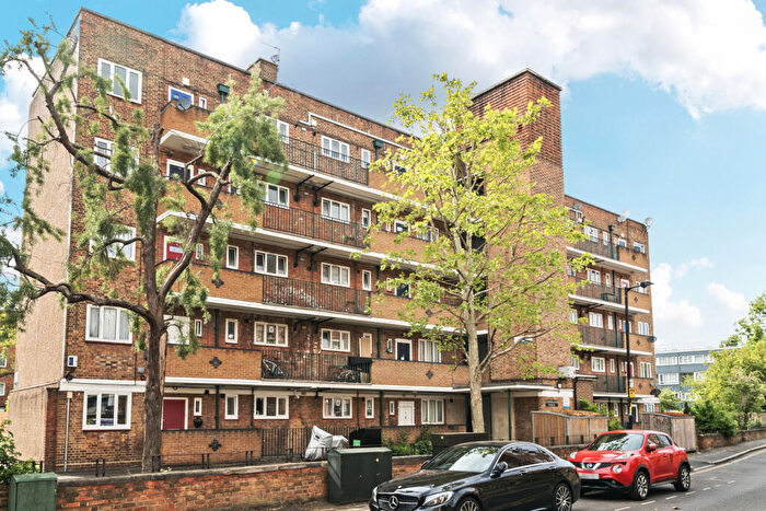 2 Bedroom Apartment For Sale In Elmington Estate, Camberwell, London, SE5