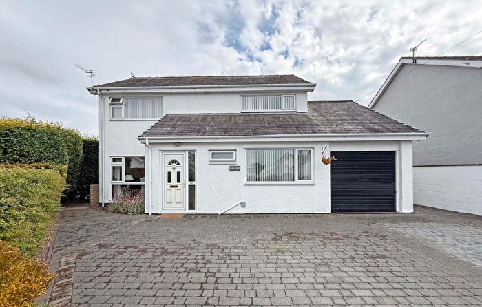 4 Bedroom Detached House For Sale In Cae Gwyn, Caernarfon, Gwynedd, LL55