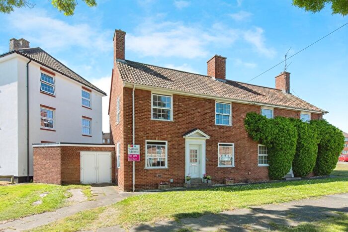 3 Bedroom Semi-Detached House For Sale In Anselm Avenue, Bury St. Edmunds, IP32