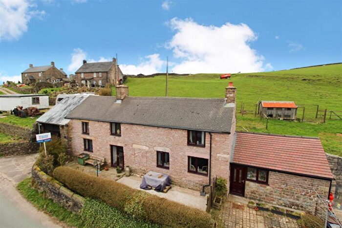 3 Bedroom Detached House For Sale In The Smithy, Flash, Buxton, SK17