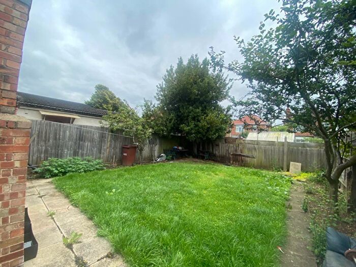 3 Bedroom House To Rent In Summerfield Road, Peterborough, PE1