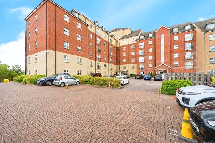 3 Bedroom Flat For Sale In Palgrave Road, Bedford, Bedfordshire, MK42